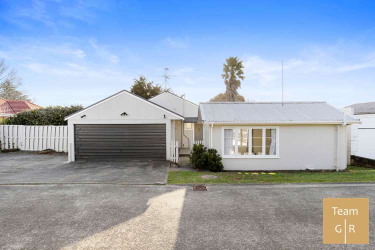 2/109 Beach Road Pahurehure_19