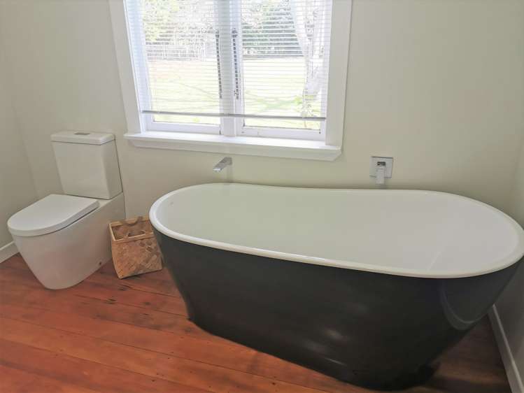 2083 State highway 2 Pukehina_5