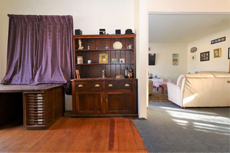 9 Clifton Avenue Carterton_13