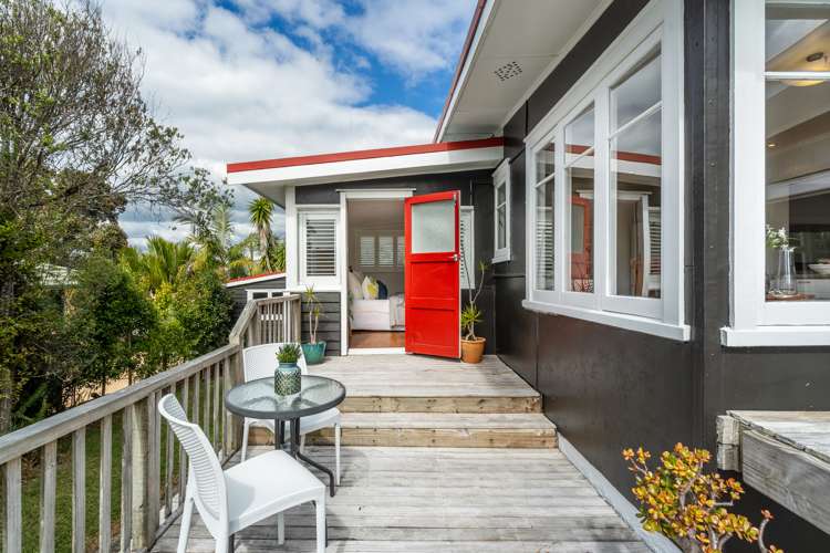 42a Old Lake Road Narrow Neck_6