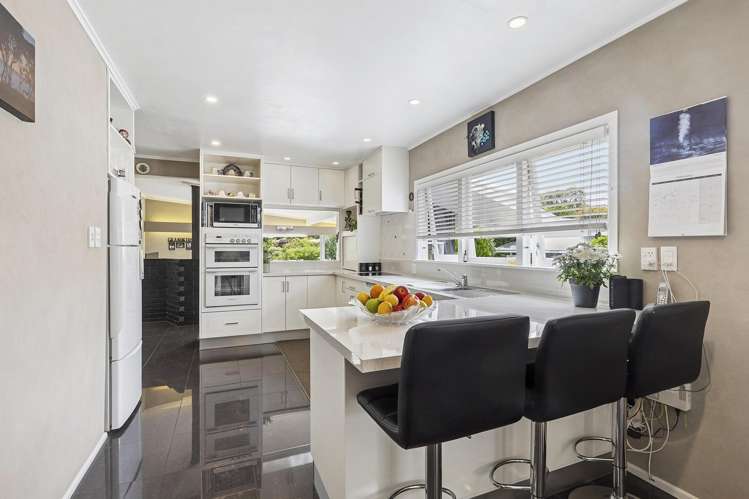 27 Cluny Road Plimmerton_5