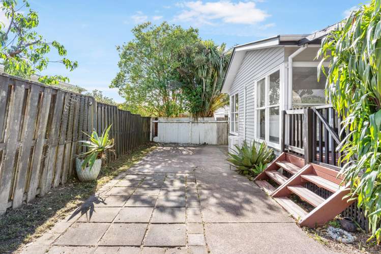 110a Mcleod Road Te Atatu South_18
