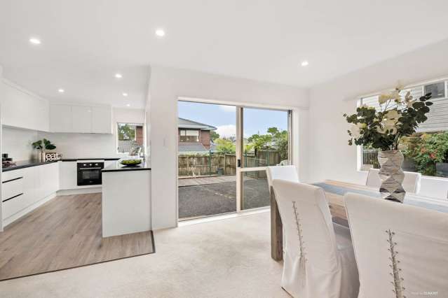 2/4 Delamare Court Sunnynook_2