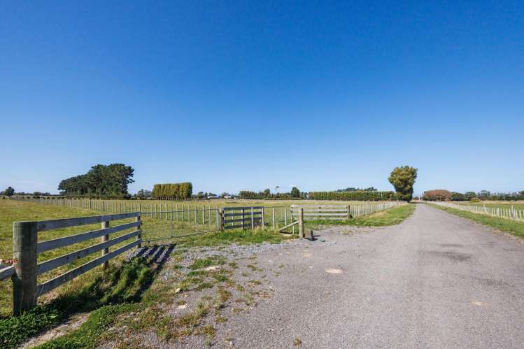 92a & 92b Oroua Road_5