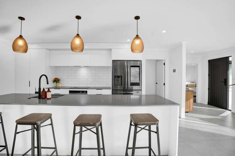 18 Rotokare Crescent Whalers Gate_14