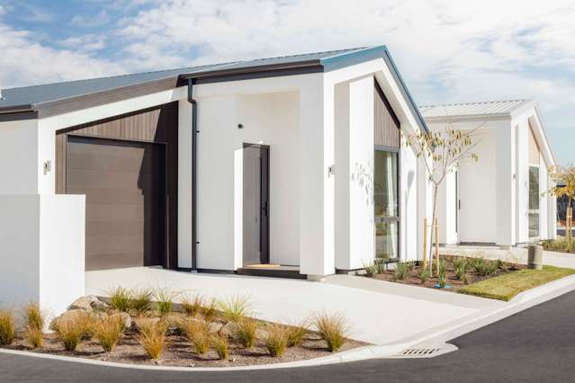 Available Now! Gorgeous villa for Over 55s