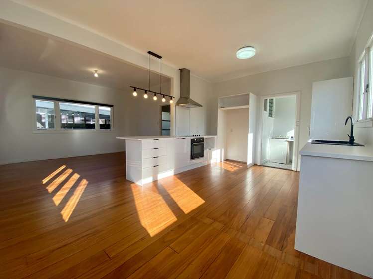 2/159 Shakespeare Road Milford_5