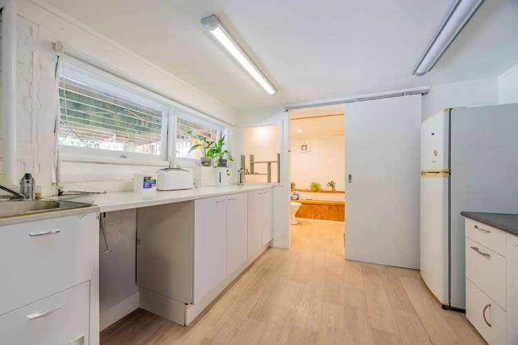 32 Chartwell Avenue Glenfield_14