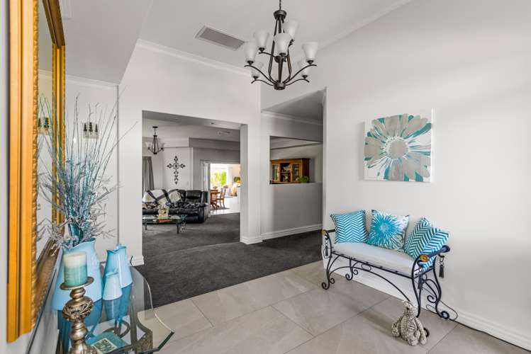 36 Kensington Drive Taradale_24