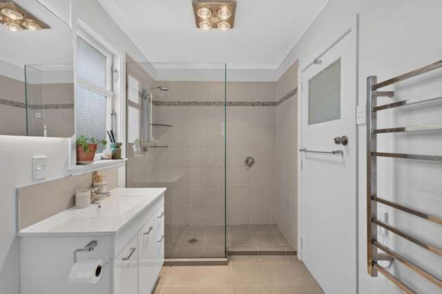 17 Hinton Road Taradale_4