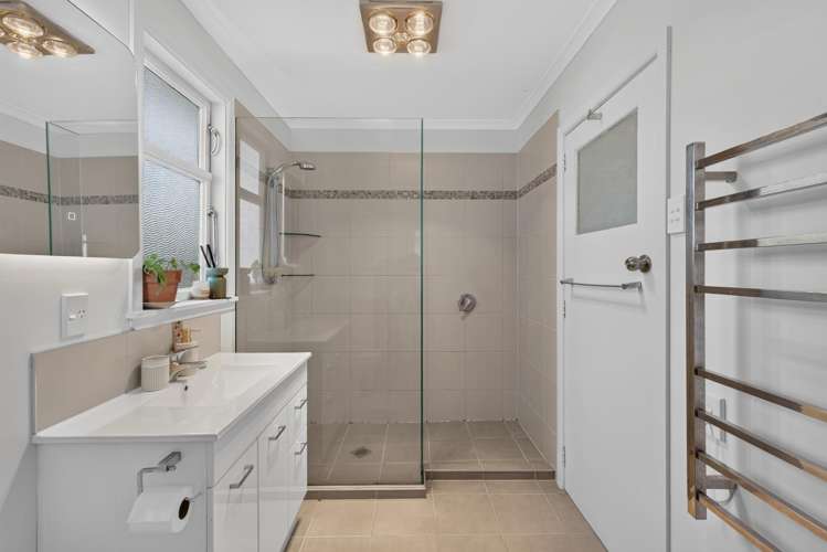 17 Hinton Road Taradale_4