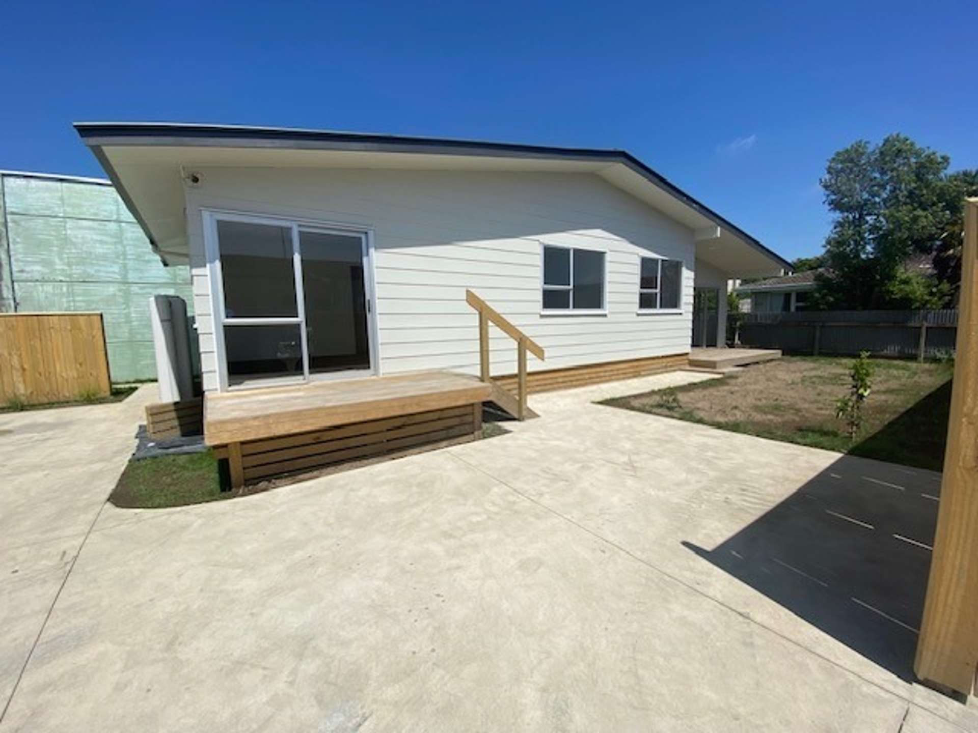 406B Avenue Road West 10482_0