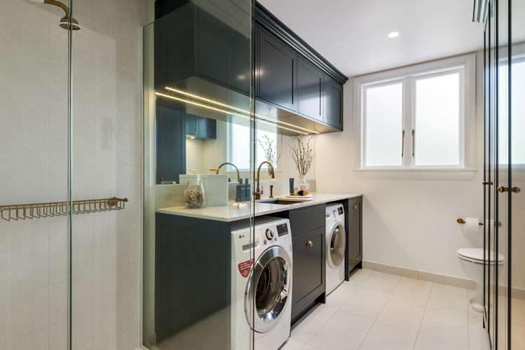 7B North Avenue Narrow Neck_25