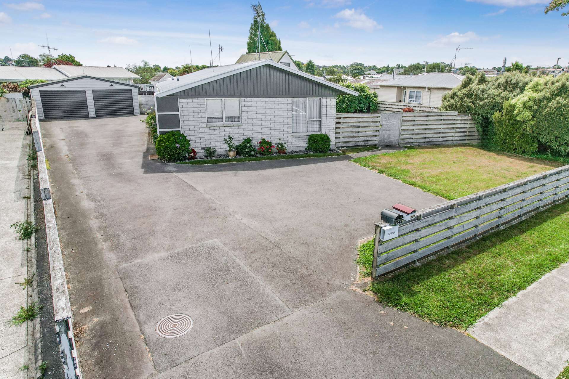 20A + 20B Poaka Avenue Dinsdale_0