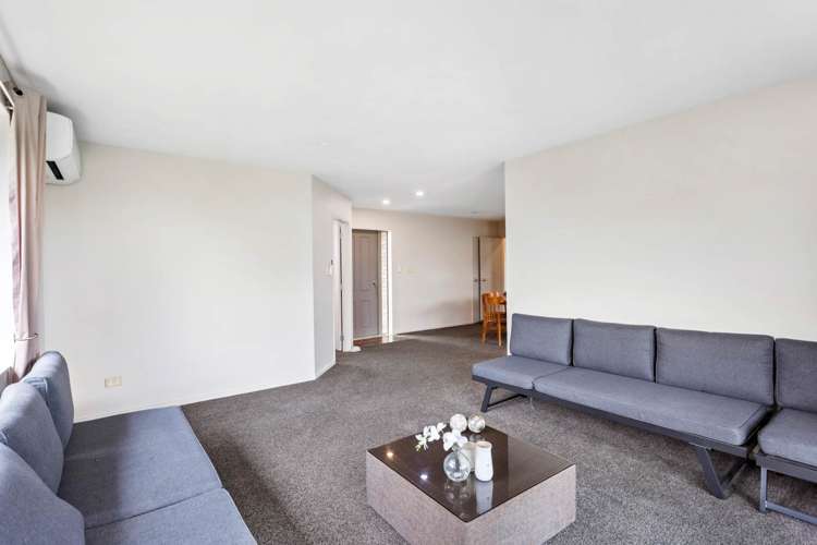 15 Aitkenhead Court Parakai_8