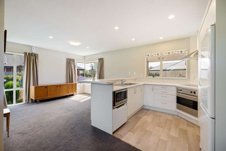 2b Hilton Drive Amberley_2