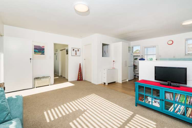 1/18 Tamahere Drive Glenfield_8