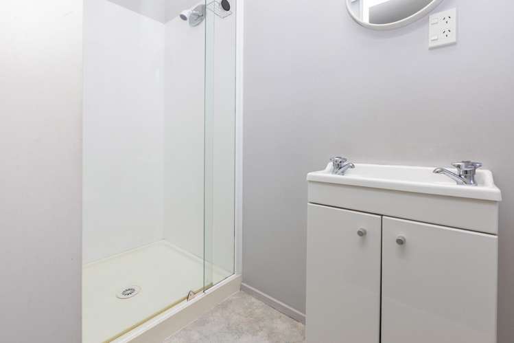 4 Reginald Street Burwood_17