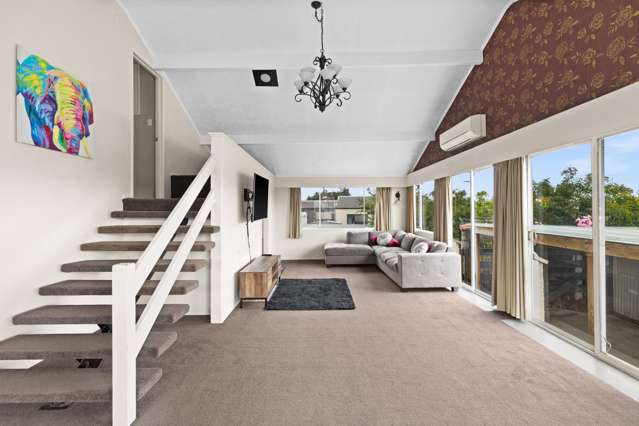 51 Riverbend Road Onekawa_1