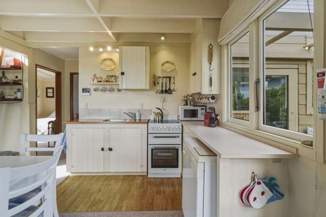 1383 + 1385 Coast Road Karitane_4