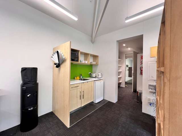 S14/160 Broadway Newmarket_4