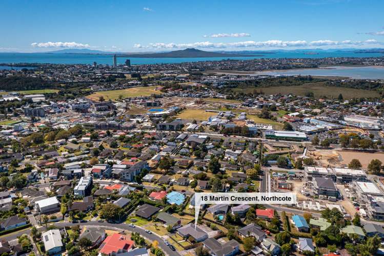 18 Martin Crescent Northcote_18