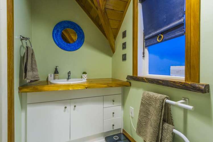 9 South Lynn Road Titirangi_11