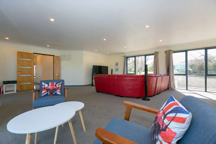 930 Upland Road Egmont Village_7