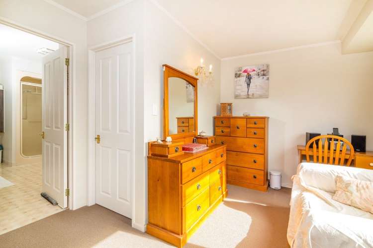 25b Beach Road Pahurehure_15