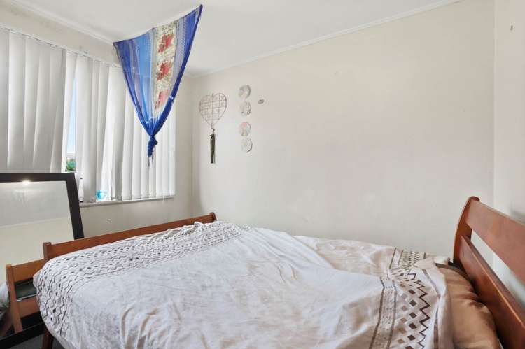 67 Cobham Crescent Kelston_7