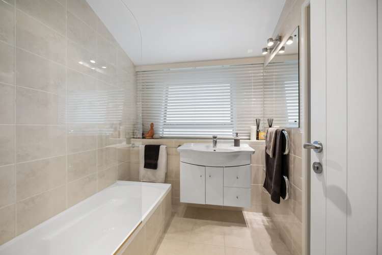 29 Blue Bell Parade Omaha_18