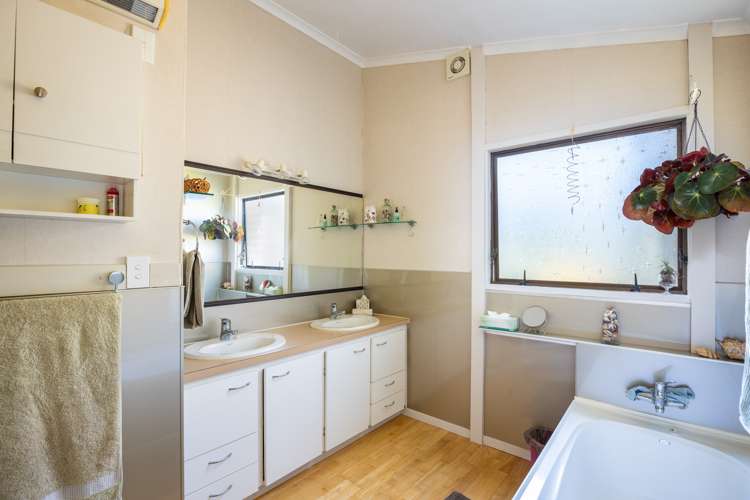 30 Takiroa Street Urenui_23