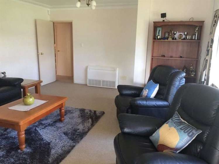 2 Ross Place Opaheke_13