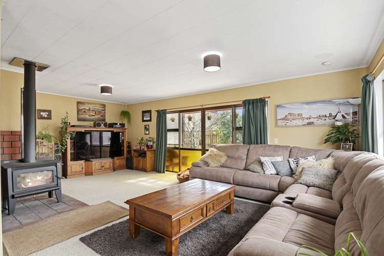 61 Eighty Eight Valley Road Wakefield_3