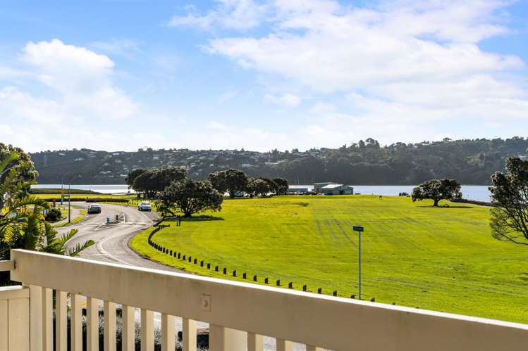 77 Kiwi Esplanade Mangere Bridge_27