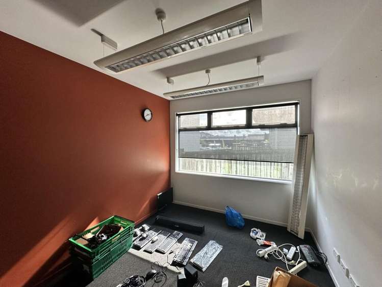 118 Lincoln Road Henderson_4