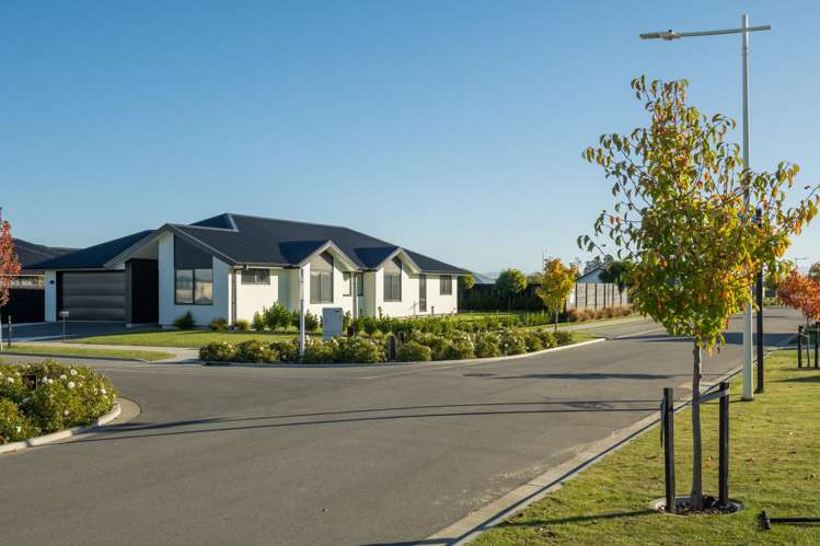 8 Arlington Close, Rose Manor Springlands_13