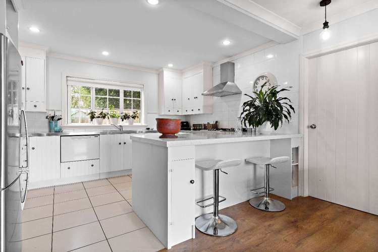 183A High Street Carterton_16