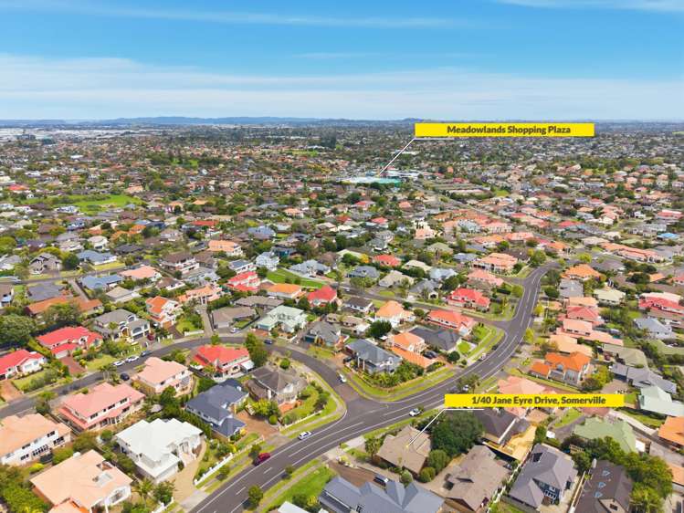 1/40 Jane Eyre Drive Somerville_35