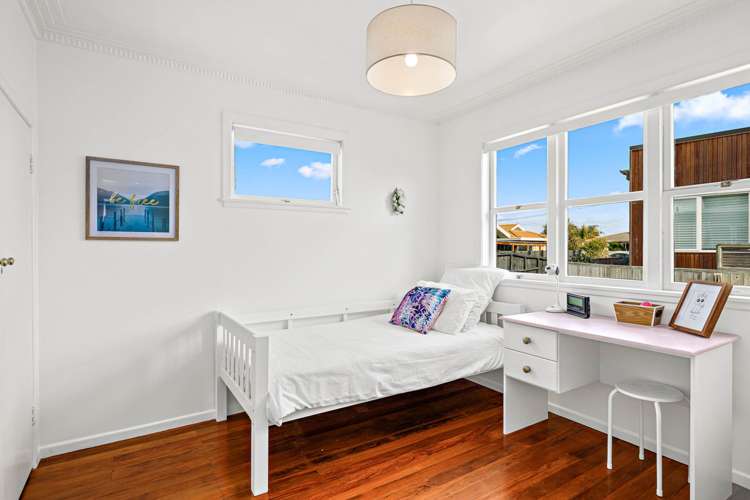 5a Pine Road Orewa_10