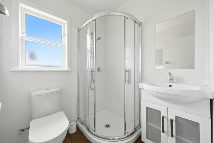 12 Malcolm Place Mangere East_7