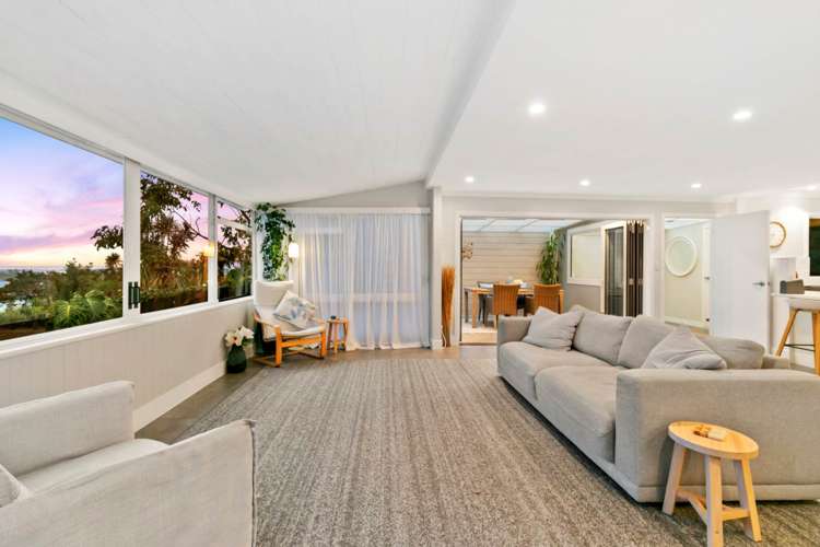 42 Ngarahana Avenue Paremoremo_5