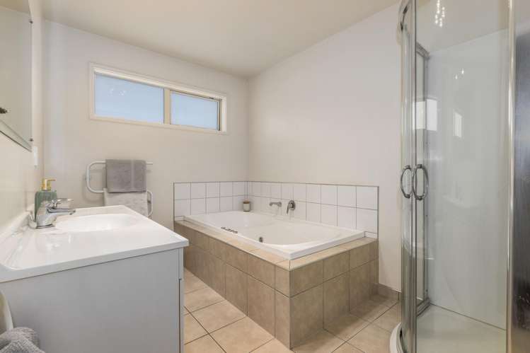 8 Kaweka Close Aotea_22