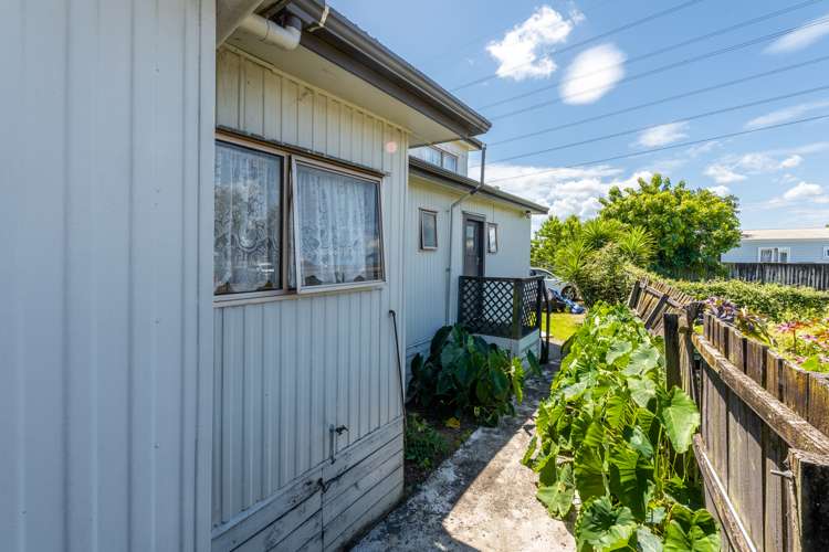 32a Waipapa Crescent Otara_16