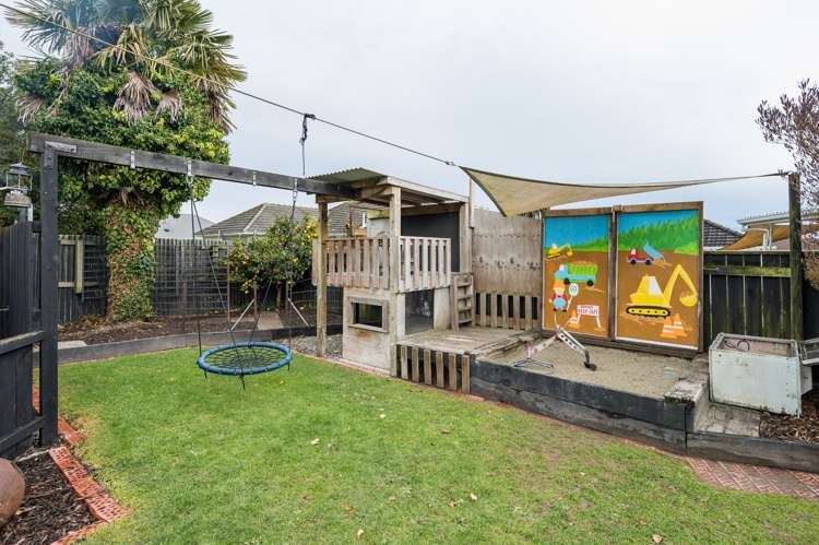 8 Dickens Street Stoke_19