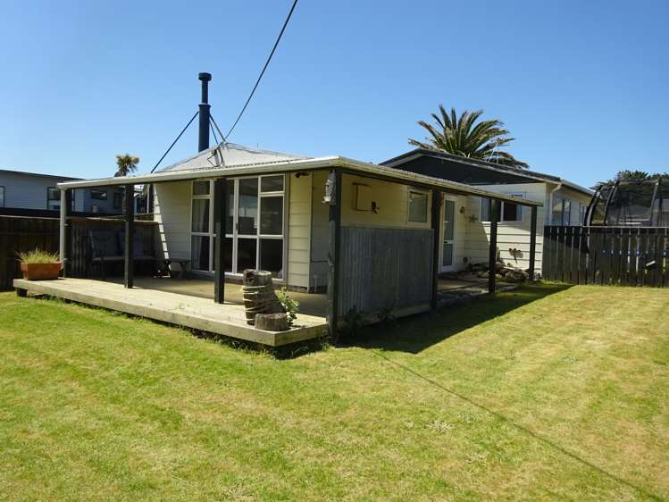 29 Ruanui Street Himatangi Beach_21