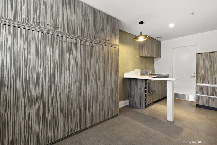 4 and 5/309 Willis St Te Aro_8