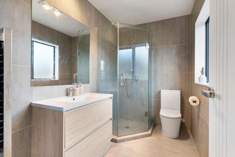 684 East Coast Road Pinehill_16