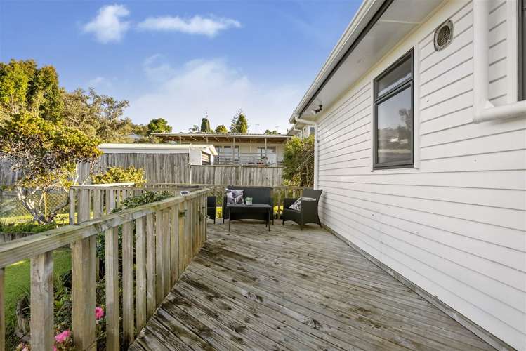 17 Castleton Street Birkdale_8