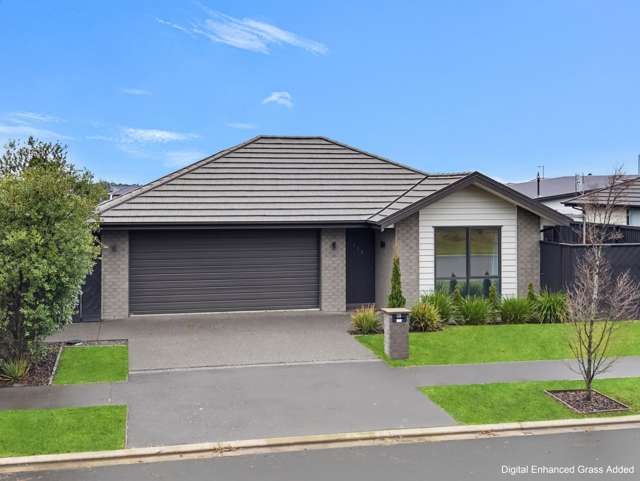 Easy Living, Exceptional Location
